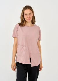 Two-pointed shirt and a pink pocket - 00