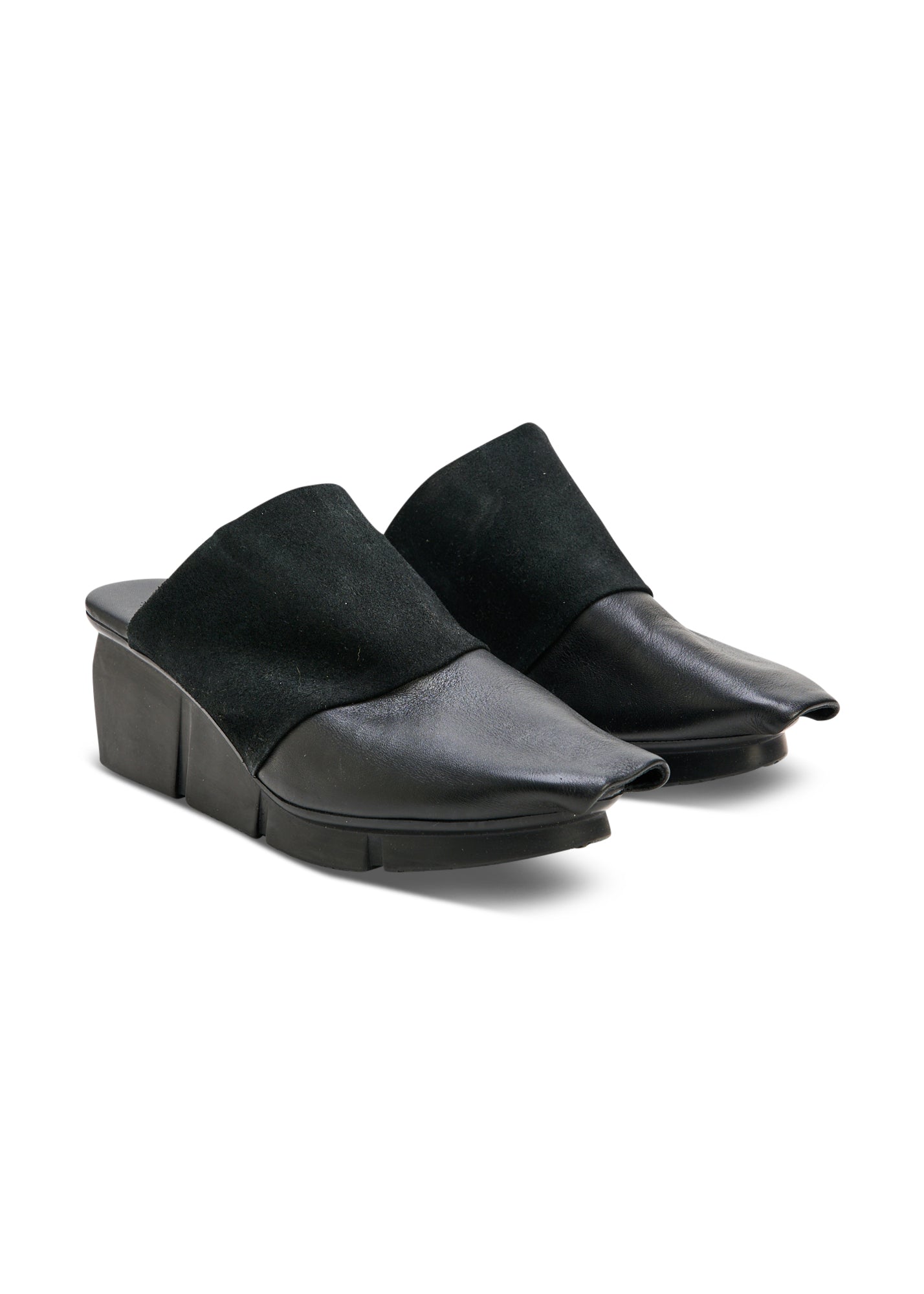 Platform heel shoes half leather reverse black