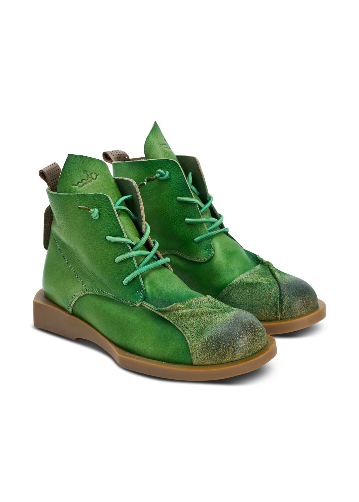 High-top shoes in reverse leather with a color combination and green rubber laces
