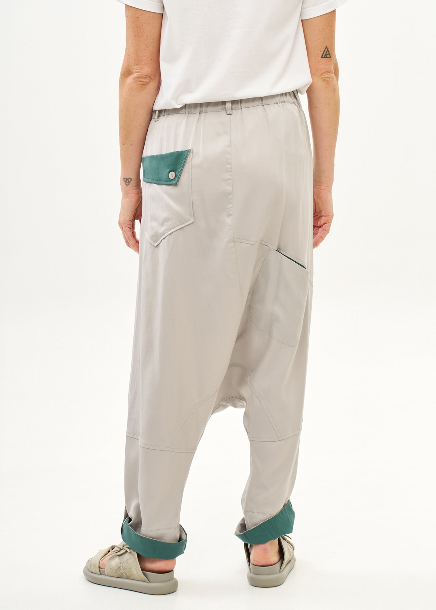 מכנסיים שקי שילוב צבע קיפול במכפלת אפור