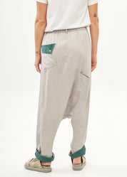 מכנסיים שקי שילוב צבע קיפול במכפלת אפור