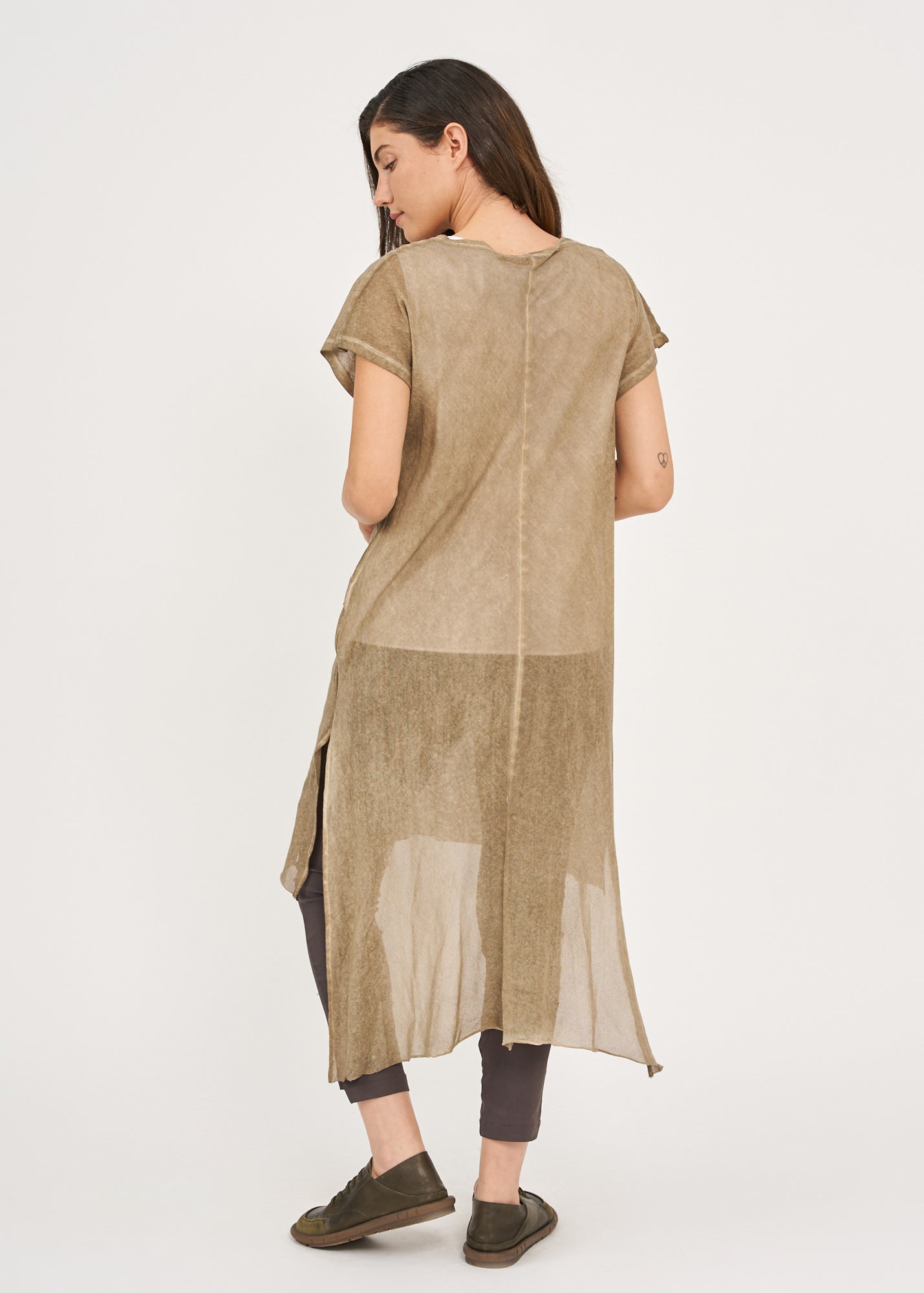 Short-sleeved mesh tunic, brown wash dyeing