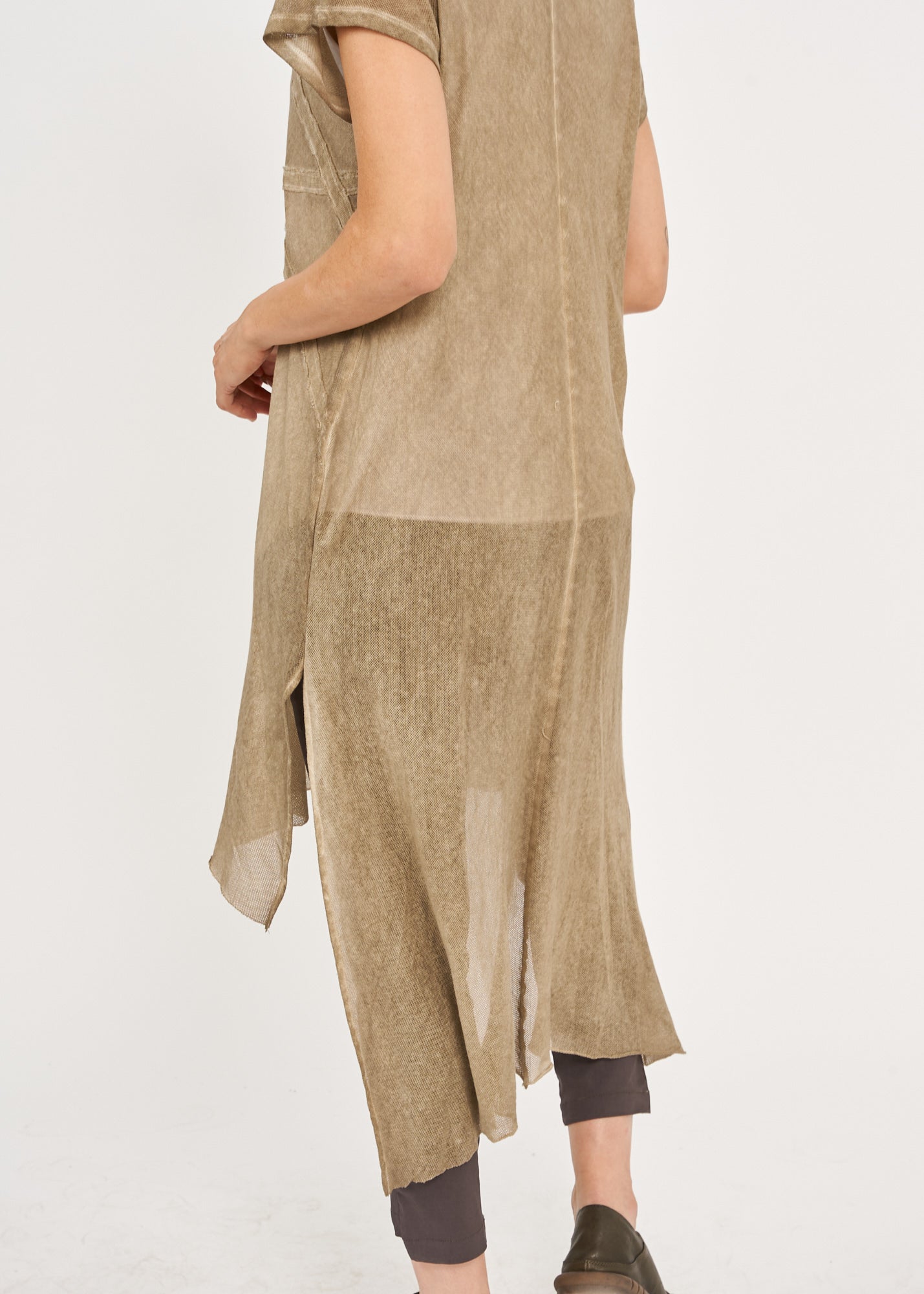 Short-sleeved mesh tunic, brown wash dyeing
