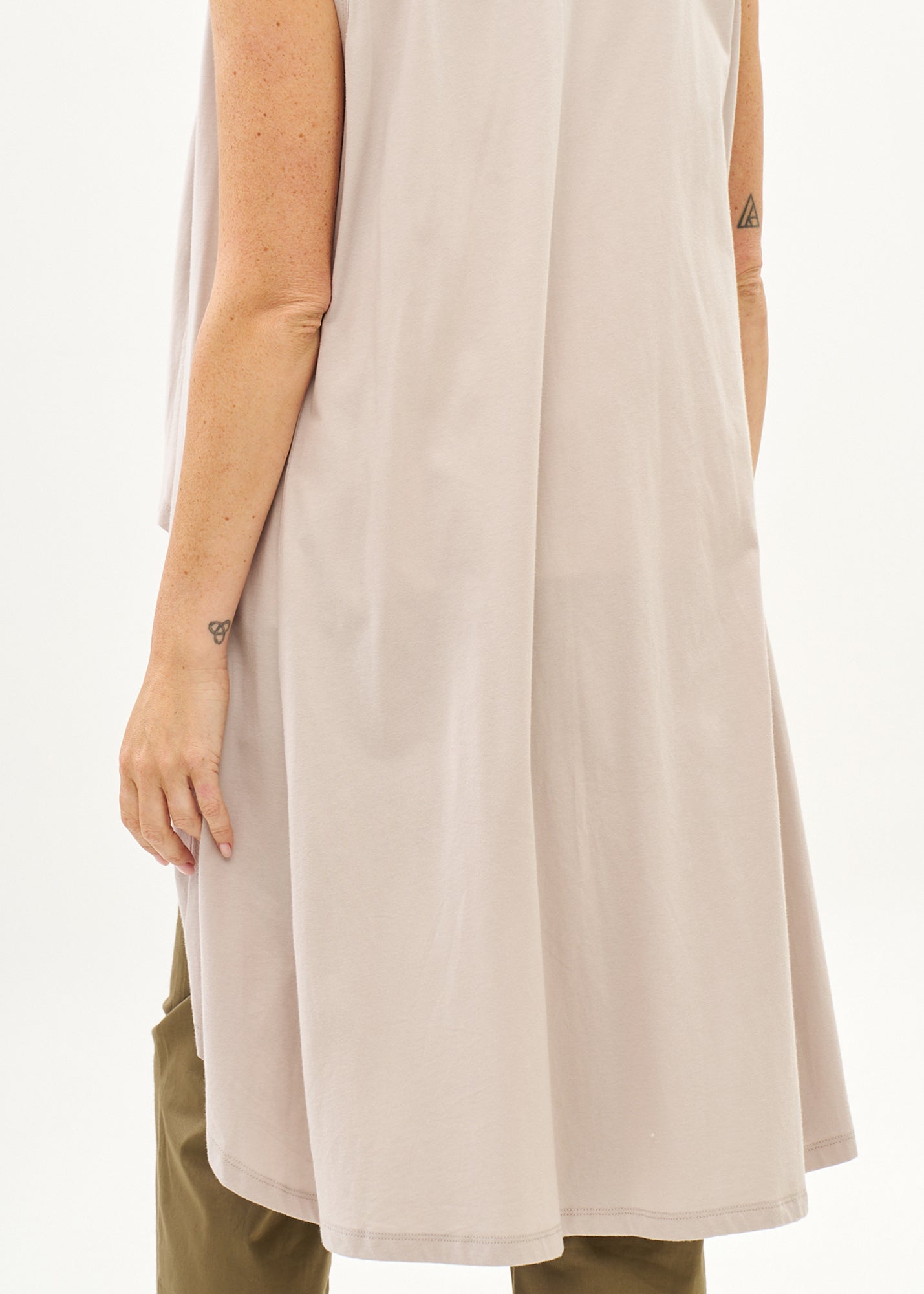 וסט טריקו ללא סגירה סטון