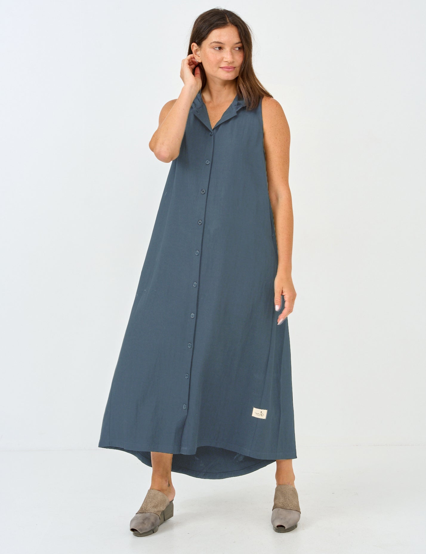 FULLBODY-1011799_c0e5260b-d61e-4810-8946-fab210c8b44d.jpg