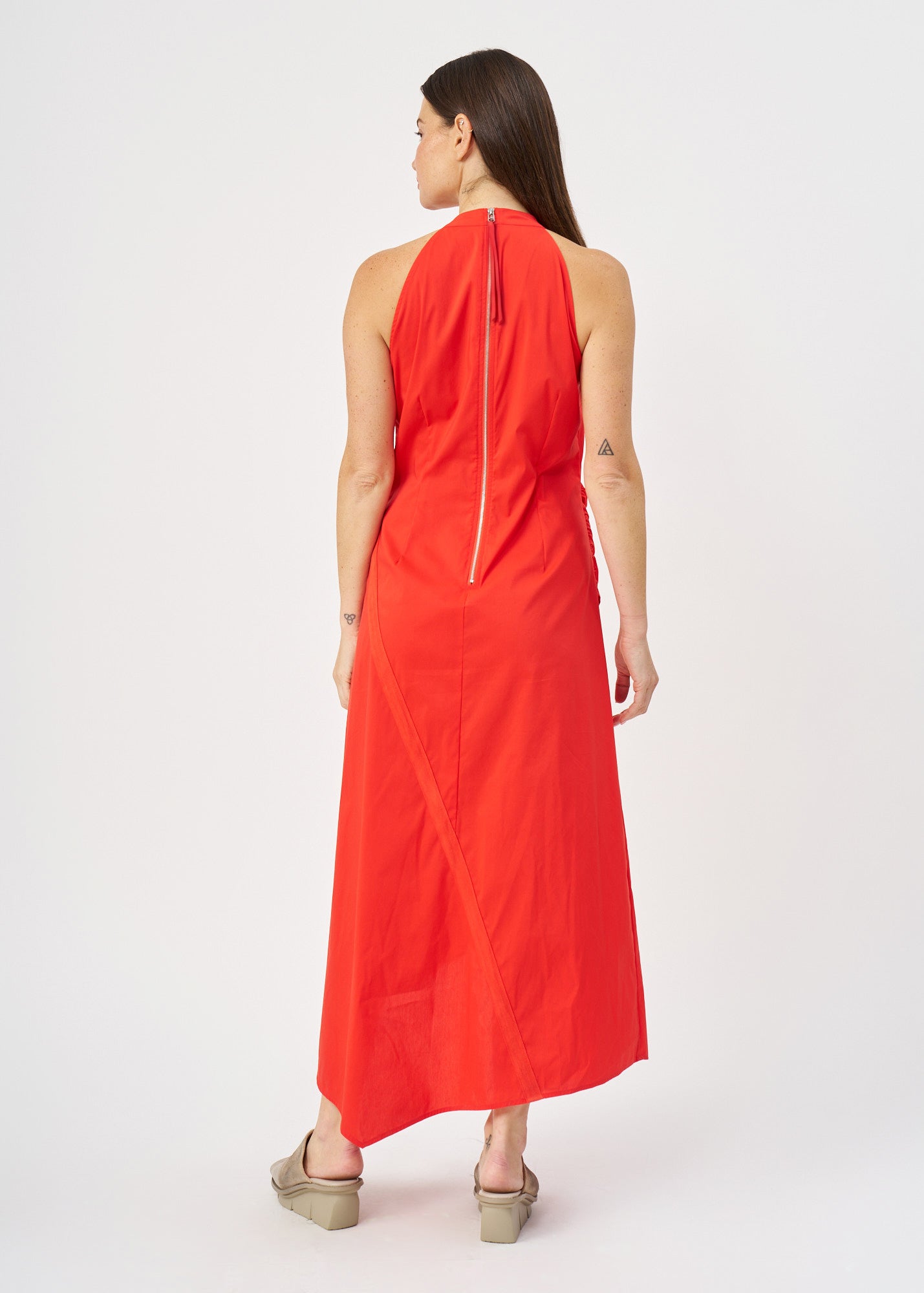 FULLBODY_9e650c3e-e10b-40e1-9219-8e38d08eab1e.jpg