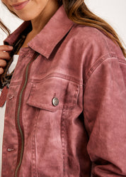 Short jacket with a burgundy zipper