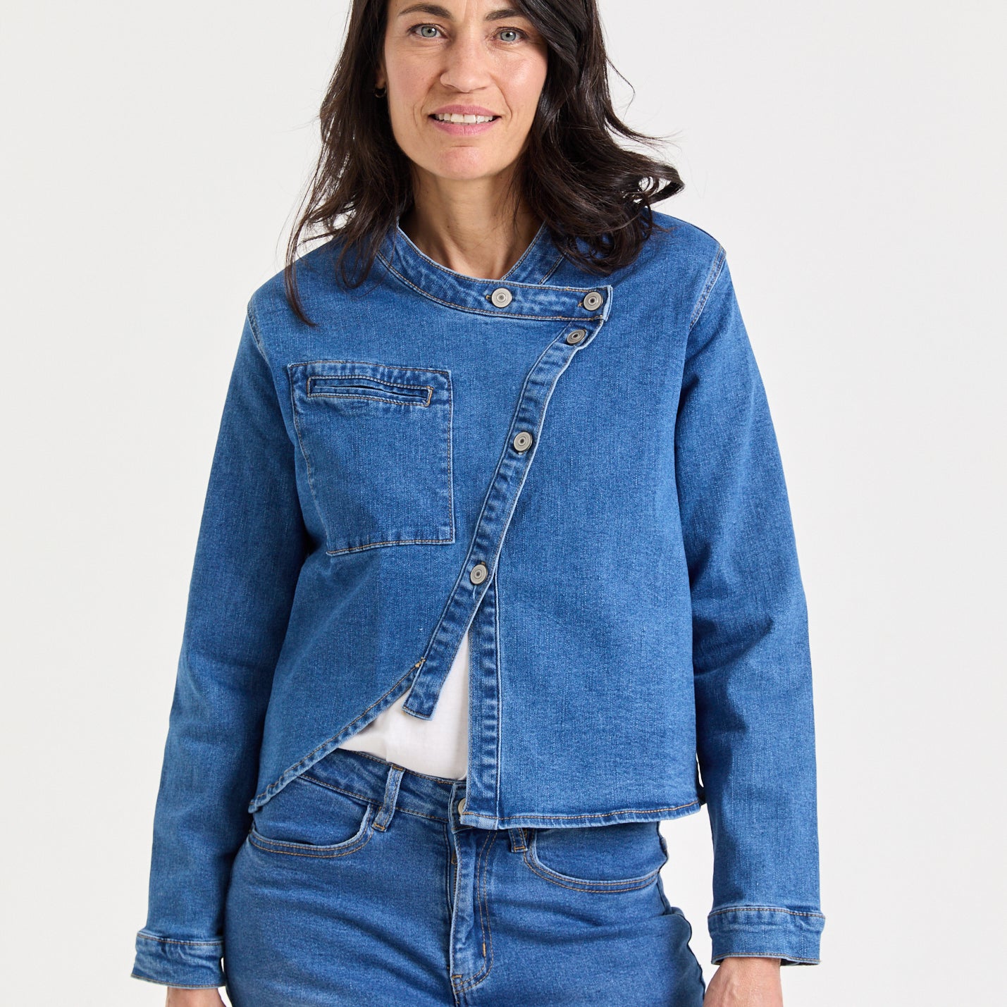 ג'קט ג'ינס רכיסה אסימטרית כחול כהה ווש