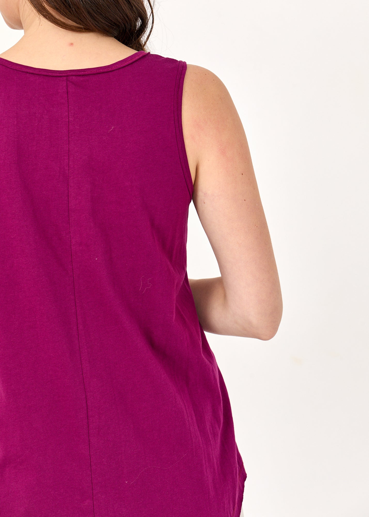 Asymmetric tank top with a purple stripe in the middle
