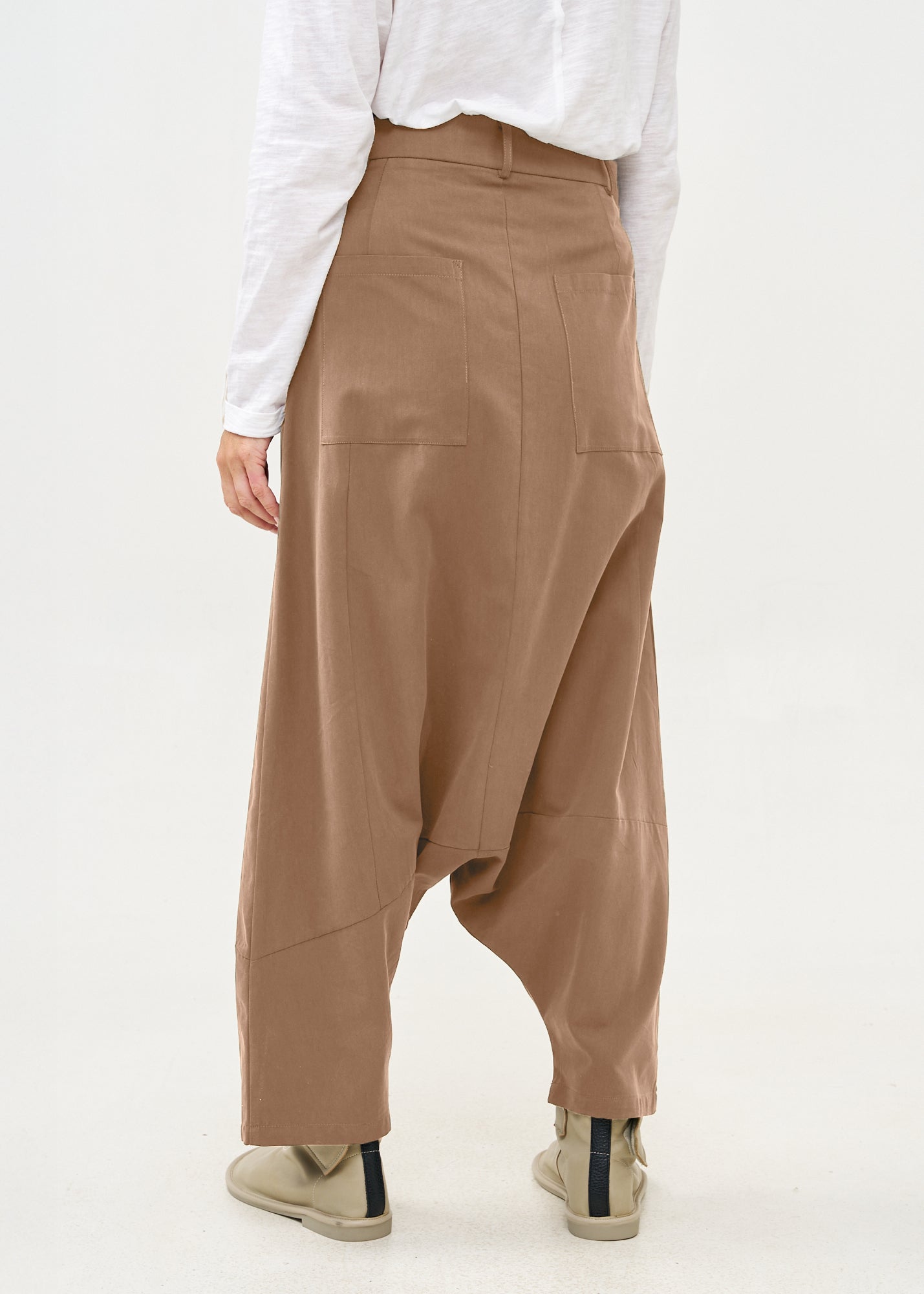 מכנס חצאית חתך עם כיס שילוב צבע חום