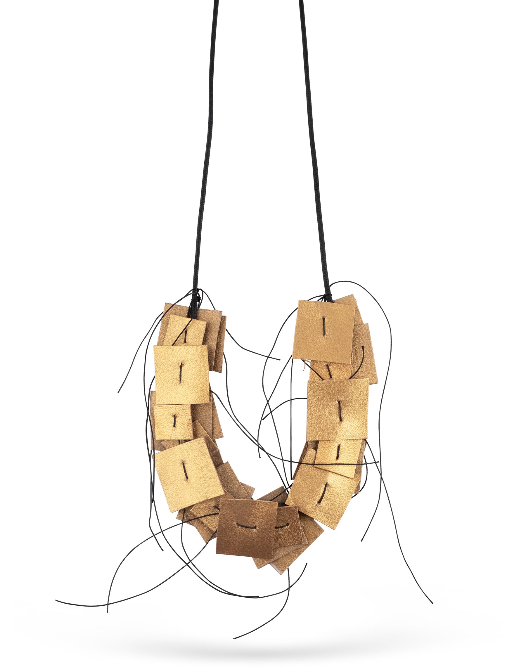 Chain of multiple leather cubes and threads 1 gold lines