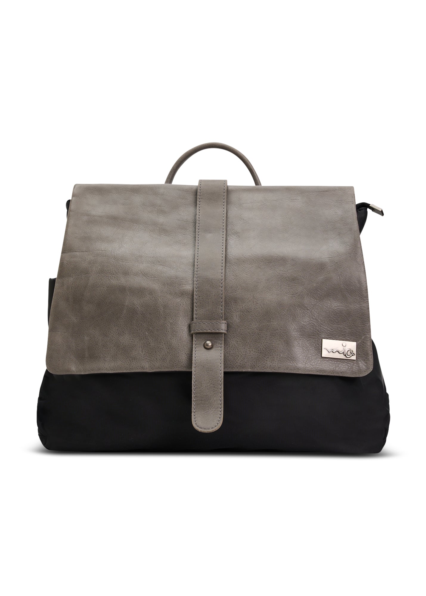 Nylon backpack with gray leather kalapa