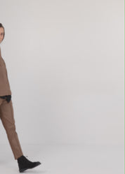 מכנס תפר באמצע דמוי עור אפור כהה