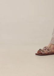 Women's two-strap flip-flops with large beige flowers