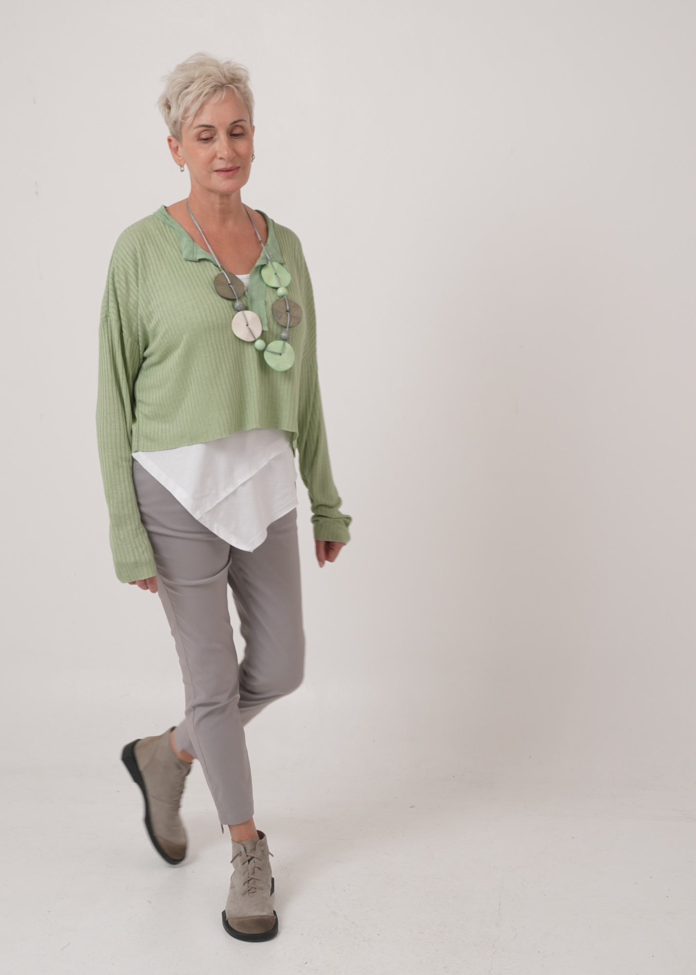 Wide sleeping shirt with a combination of brown fabric