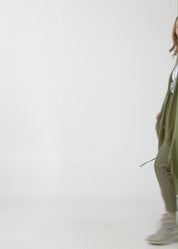 עליונית ארוכה ללא שרוול עם כיווץ חום