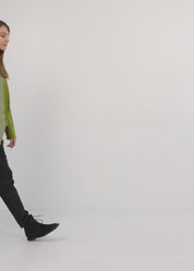 חולצה שרוול ארוך מתרחבת בצדדים עם לולאה כתום