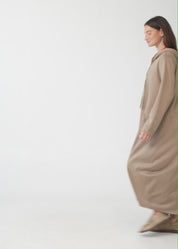 שמלה עם קפוצ'ון שרוול ארוך שחור